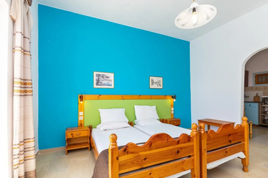 Alexandros Apartments