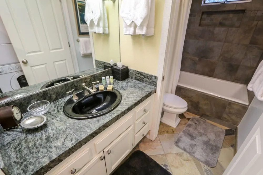 Snowcreek II 202 Remodeled, Light and Bright Condo with Washer Dryer by RedAwning