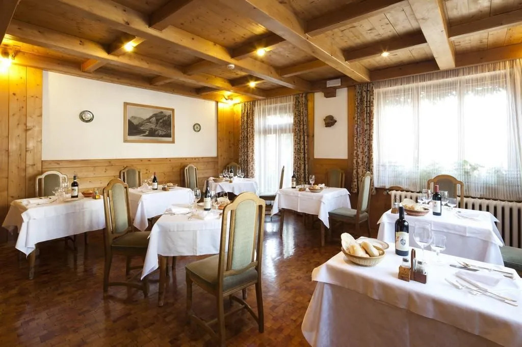 Hotel Bellaria - Cortina dAmpezzo - parking