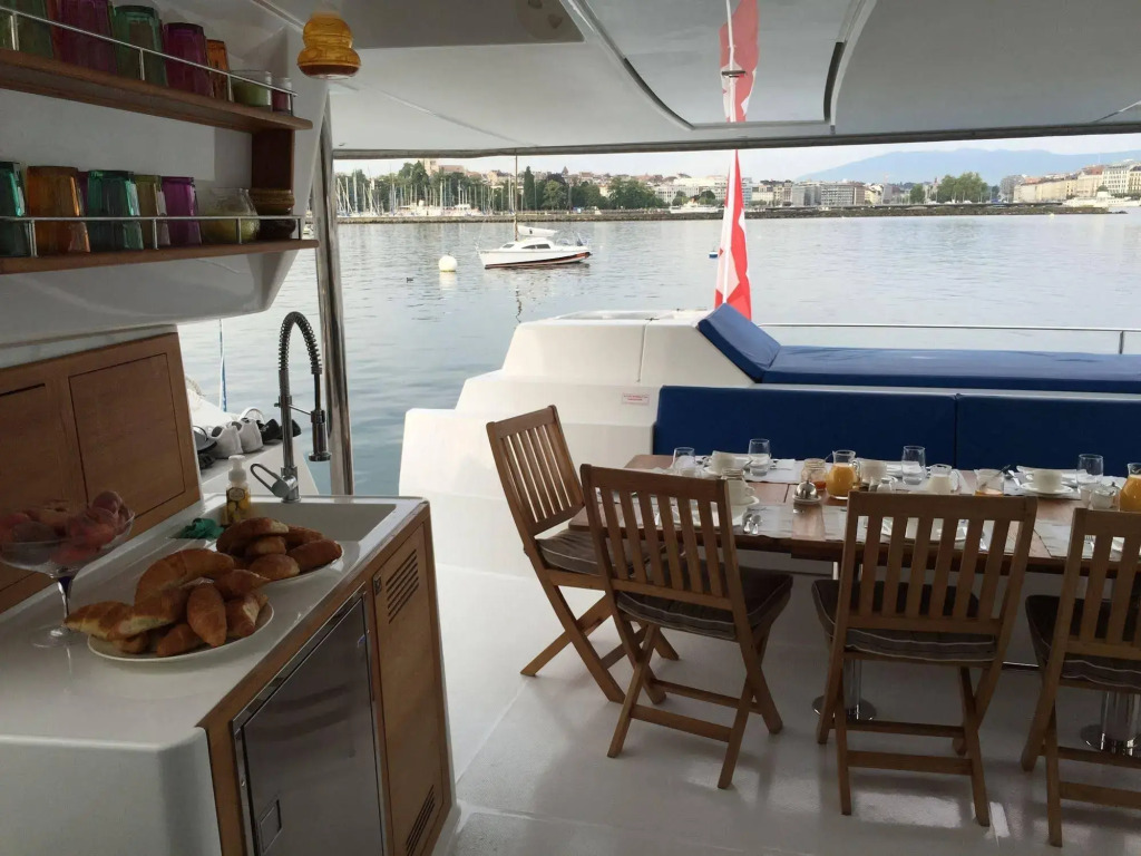 Floatinn Boat-BnB