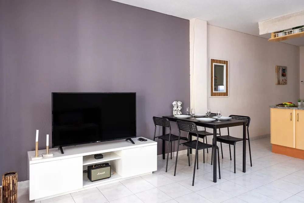 Central Gem Apartment Near the Beach Ref 134