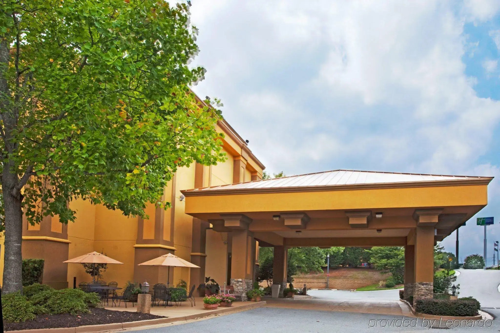Holiday Inn Express Forsyth by IHG