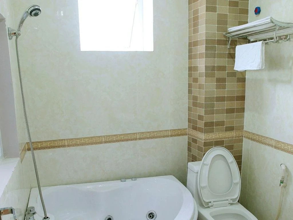 Ngoc Bach Hotel