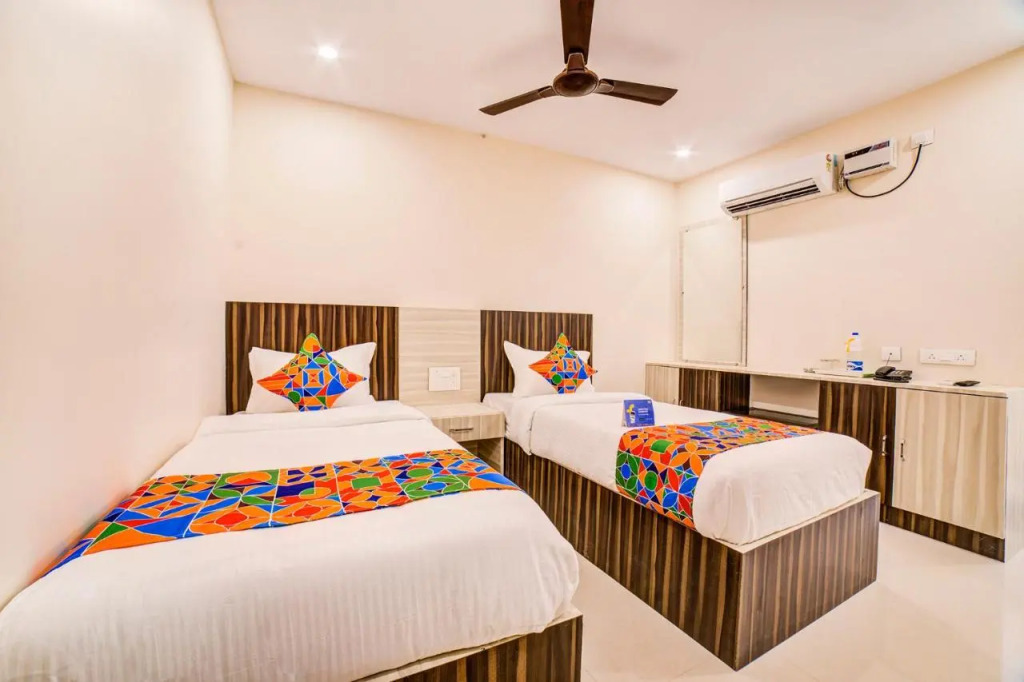 FabHotel Spark Inn