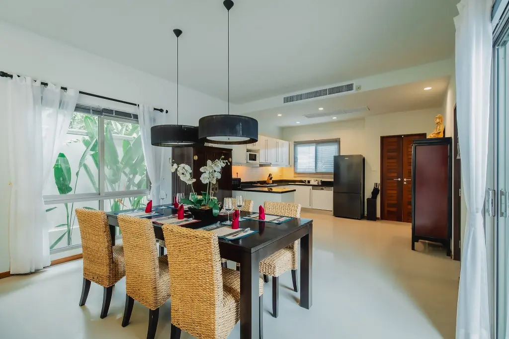 Ivory Pool Villa in Nai Harn Villa