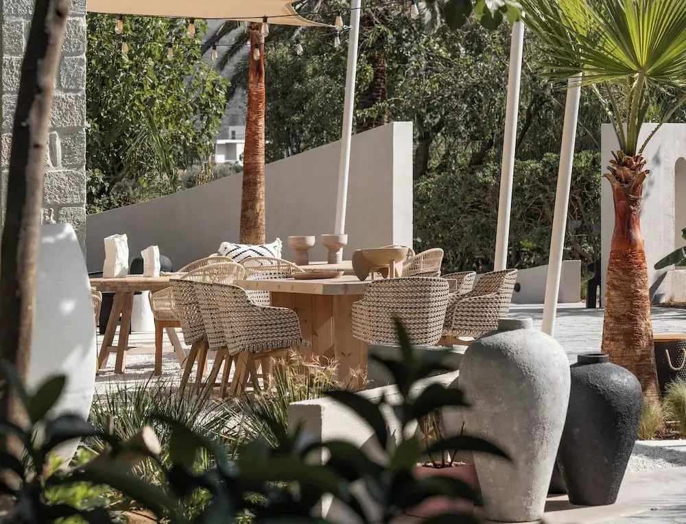 Dyo Beach Suites