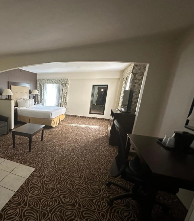 Holiday Inn Express And Suites - Myrtle Beach