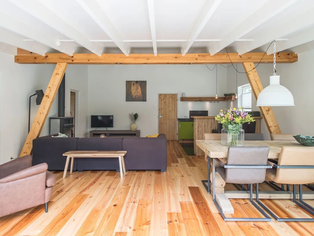 Detached Holiday Home With Spacious Garden and Within Walking Distance of the Veerse Meer