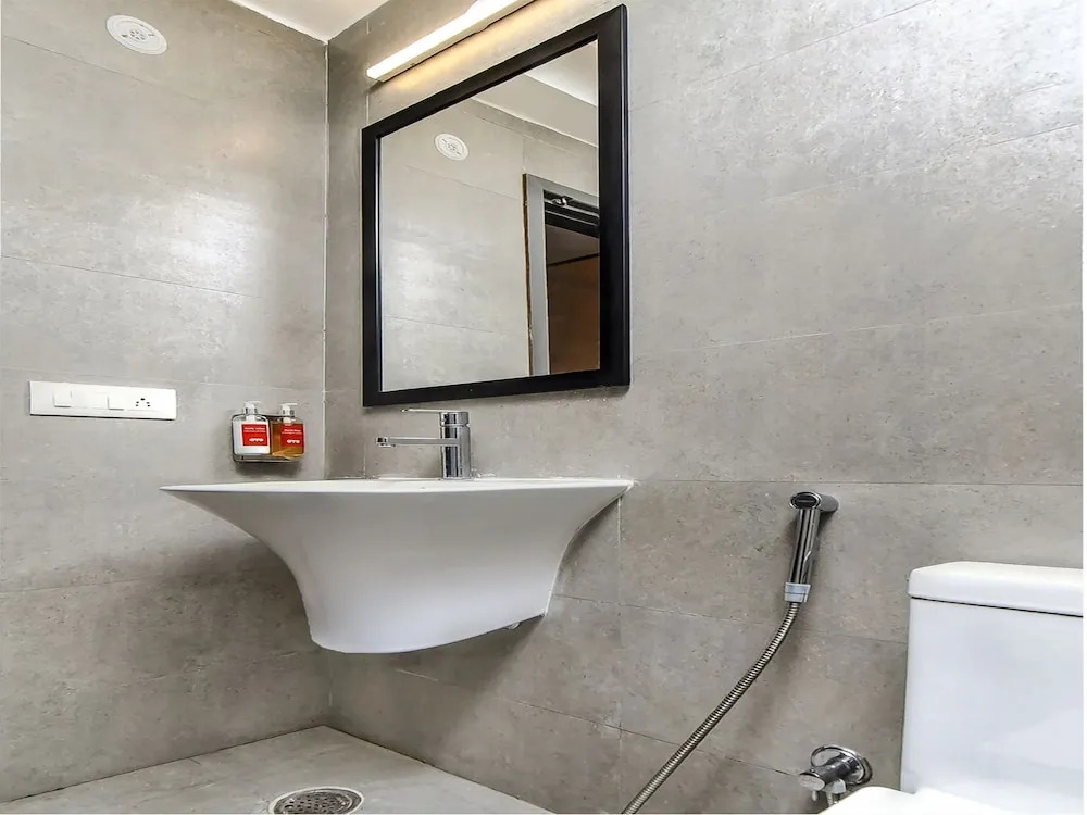 OYO Townhouse 044 Sector 14 Gurugram