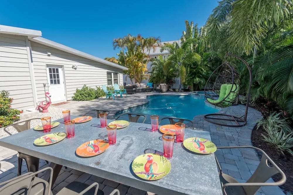 Beach Hideaway Apartment 3