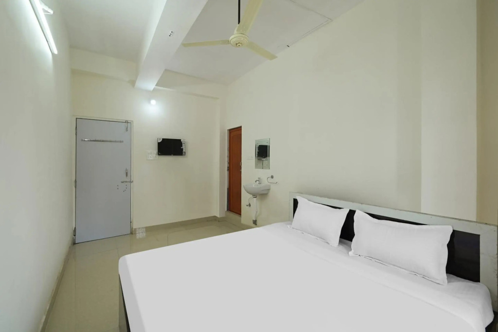 OYO 85156 Prateek A1 Residency