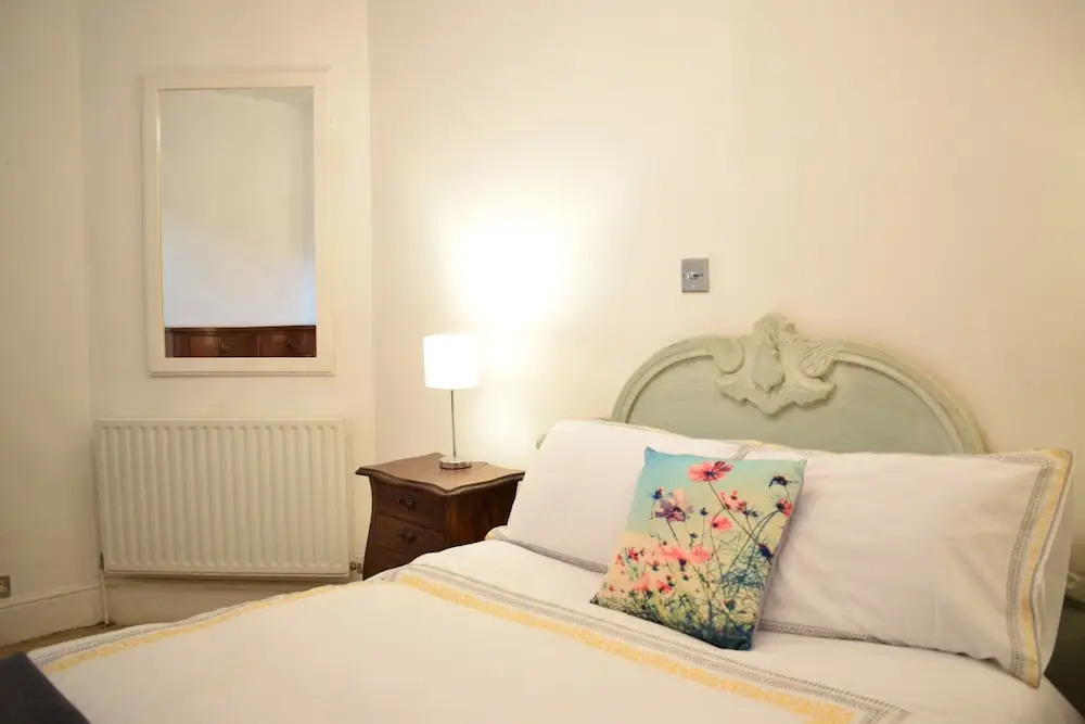 1 Bedroom Apartment in West London