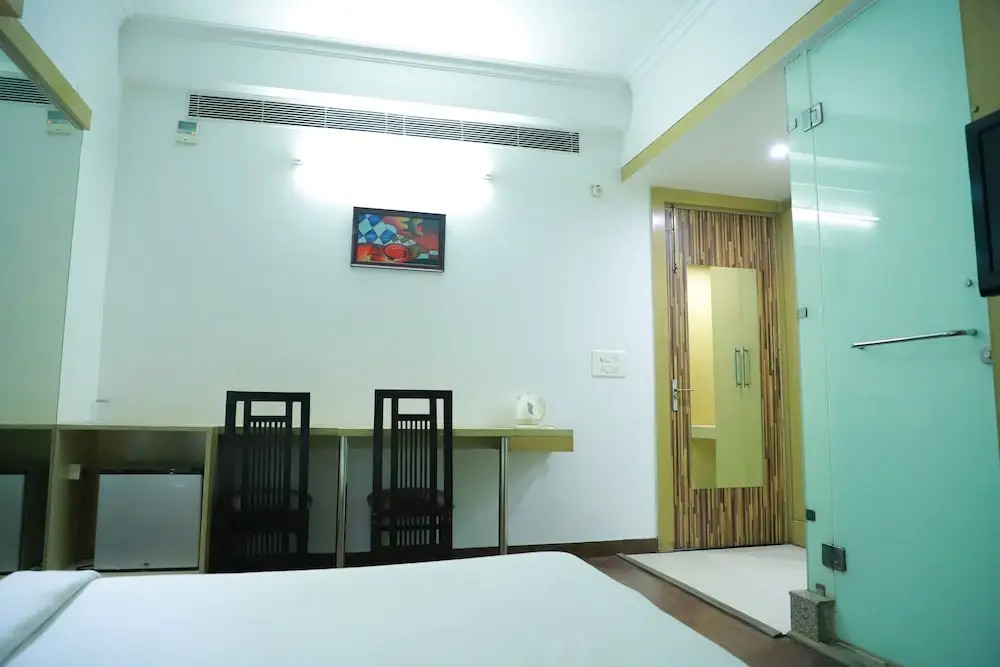 Hotel Parth Inn