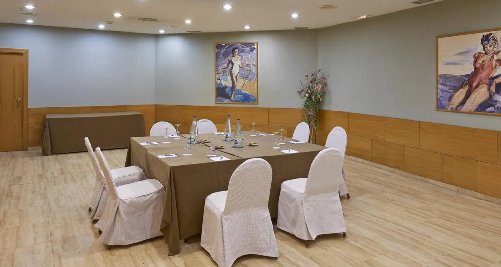 iStay by NH Zaragoza Sport Hotel