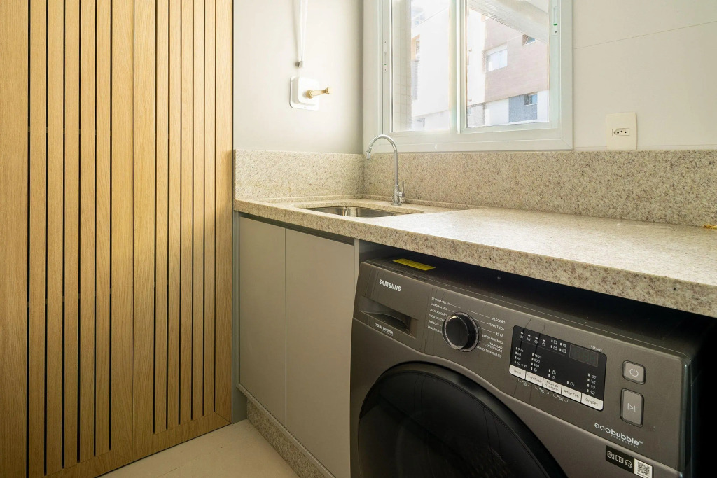 Apto Luxuoso c/churraq e vista lateral mar ABC0401