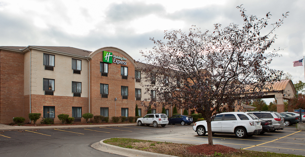 Holiday Inn Express & Suites Canton by IHG