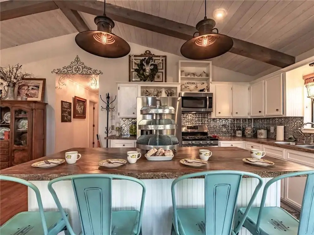 Bella Luna Cottage - Three Bedroom Cabin