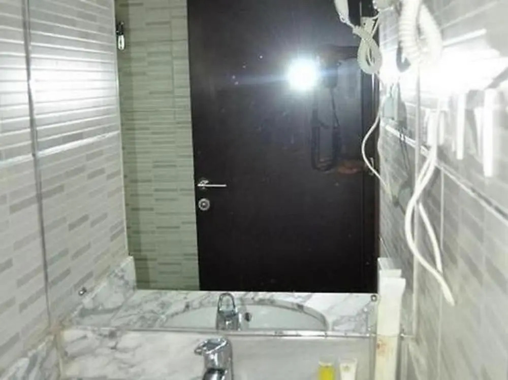 De Brass Suites Hotel