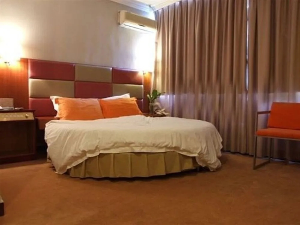Silver Spring Hotel
