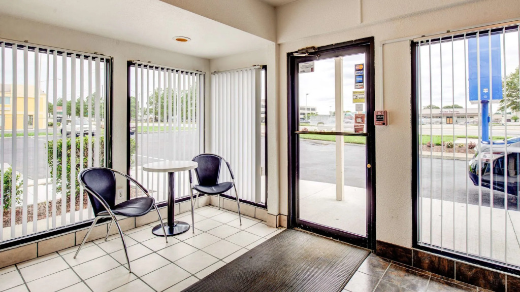 Travelodge by Wyndham Norfolk Airport