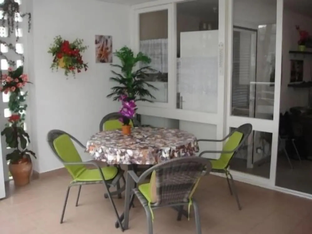 Apartamento Politur J-18