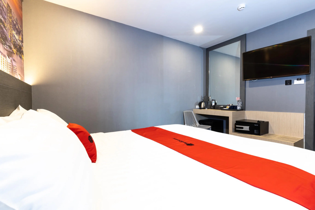 Hyde Park Hotel Bangkok