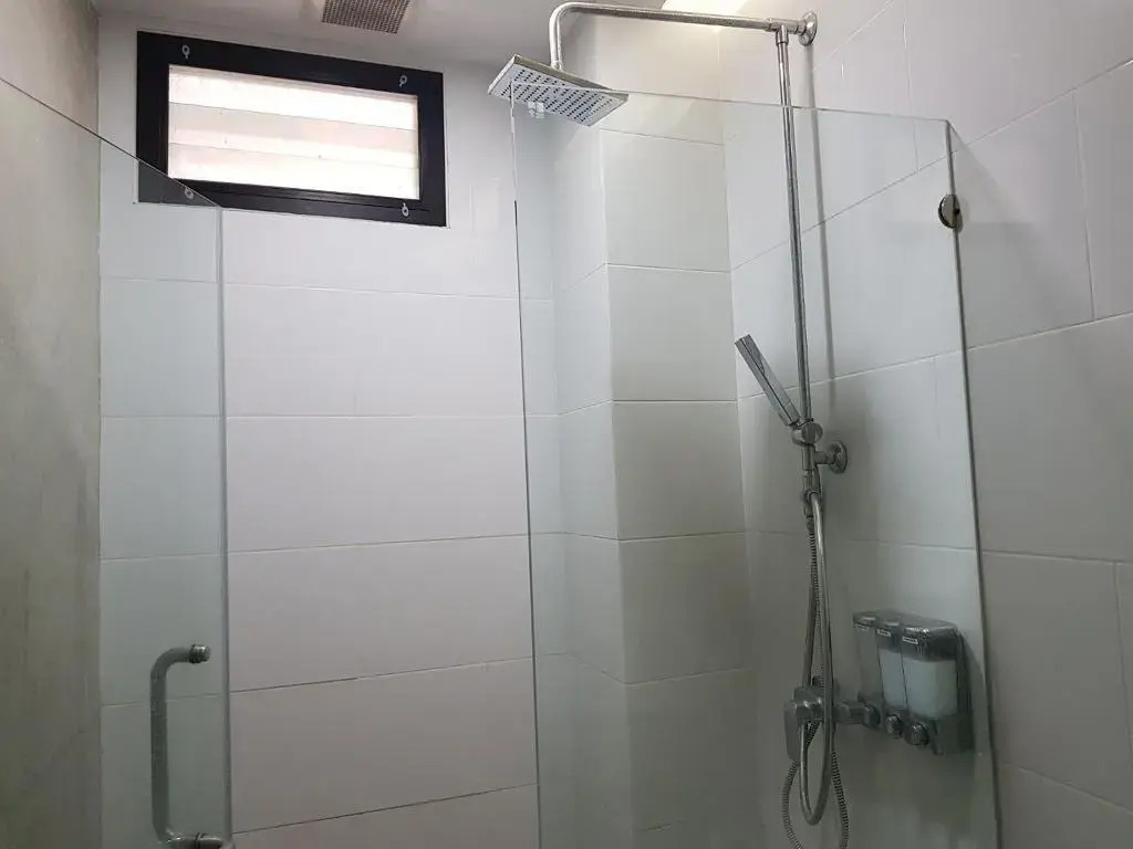All day hostel at BTS Bang Chak