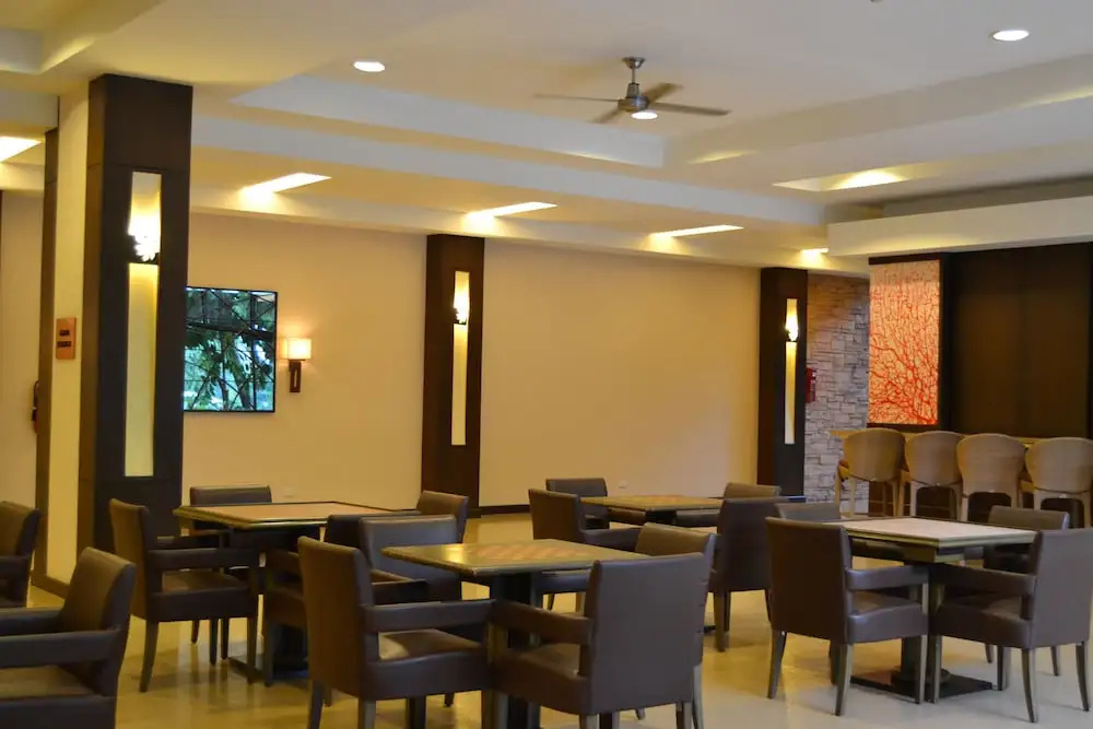 Pico de Loro Hamilo Coast