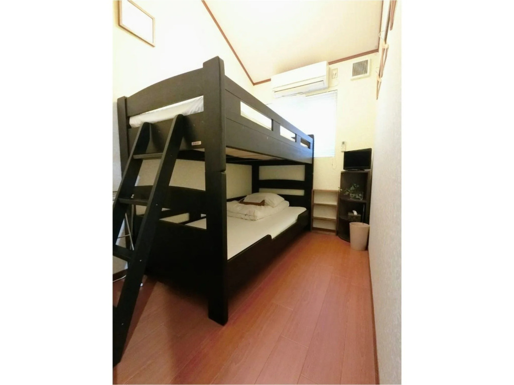 Guesthouse Na-No-Hana - Caters to Women - Hostel