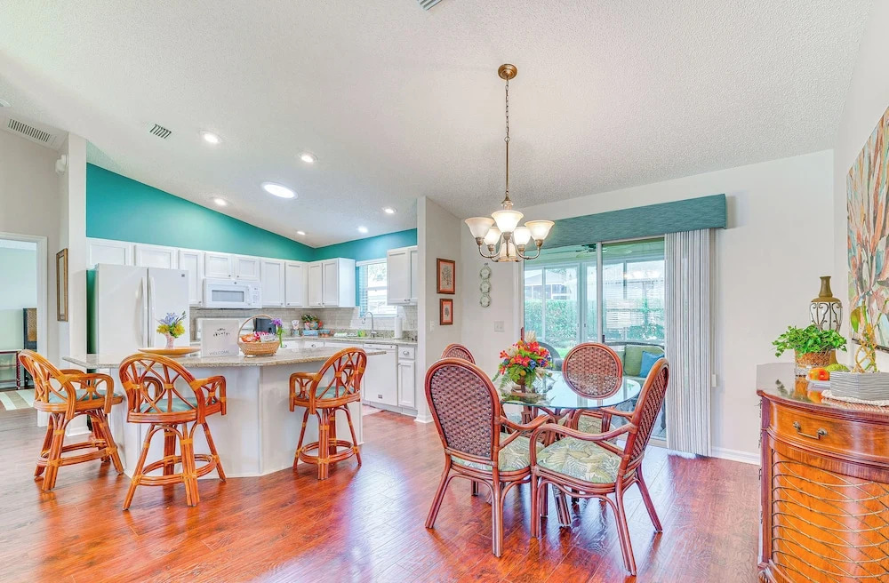 Charming Designer Home Near Lake Sumter