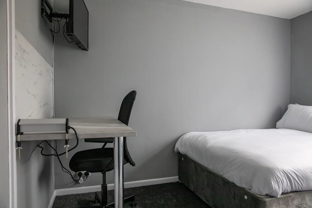 Impeccable 2-bed Home Close to City Centre!!