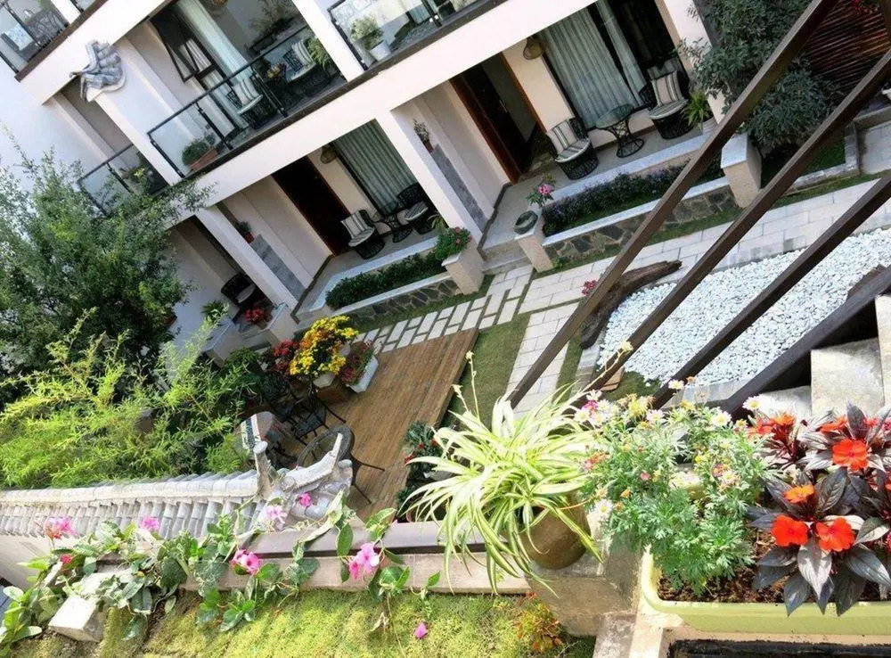 Poetical Dwelling Inn