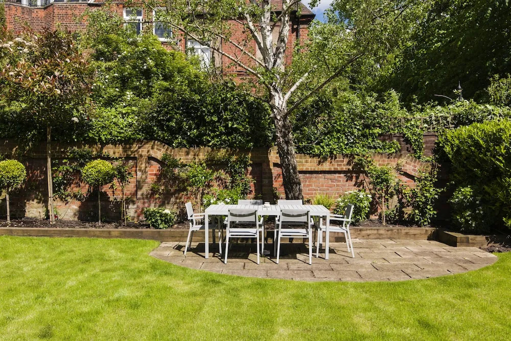 Luxurious Hampstead Home with Gorgeous Garden