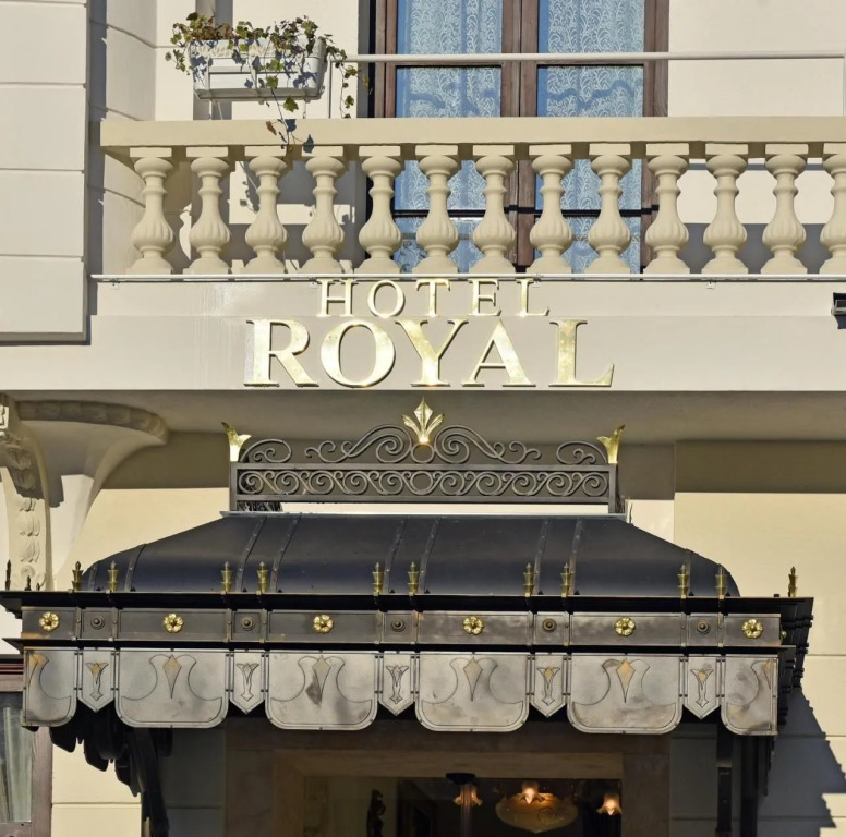Royal Hotel