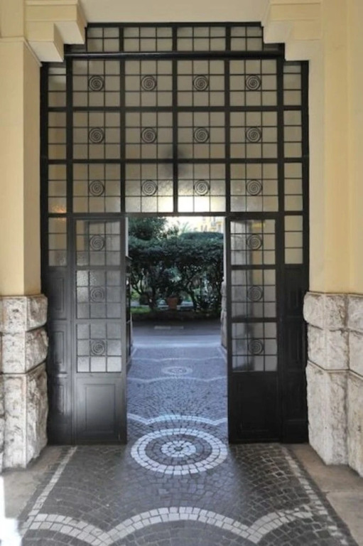 Stylish and Chic 4 Bed/3 Bath in a Great Area