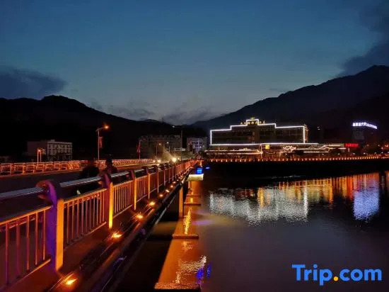 Jiuzhou Jindu Hotel