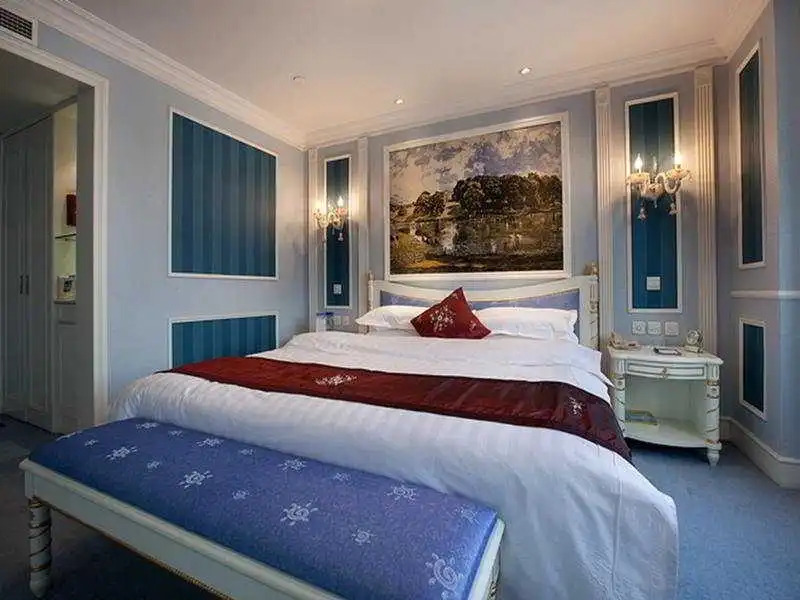 Golden Ocean Hotel
