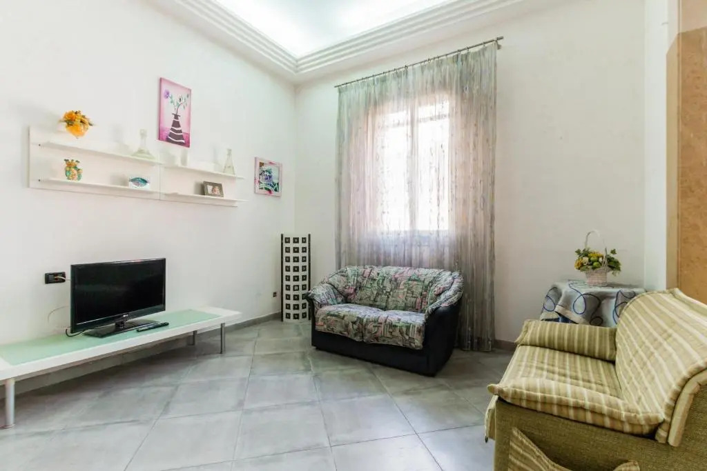 Lilla's house near the beach, parking & wifi