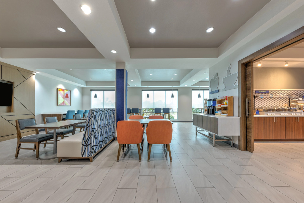 Holiday Inn Express Hotel and Suites Athens by IHG
