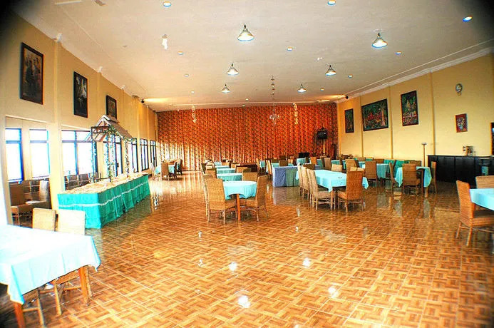 Foresta Inn Family Resort