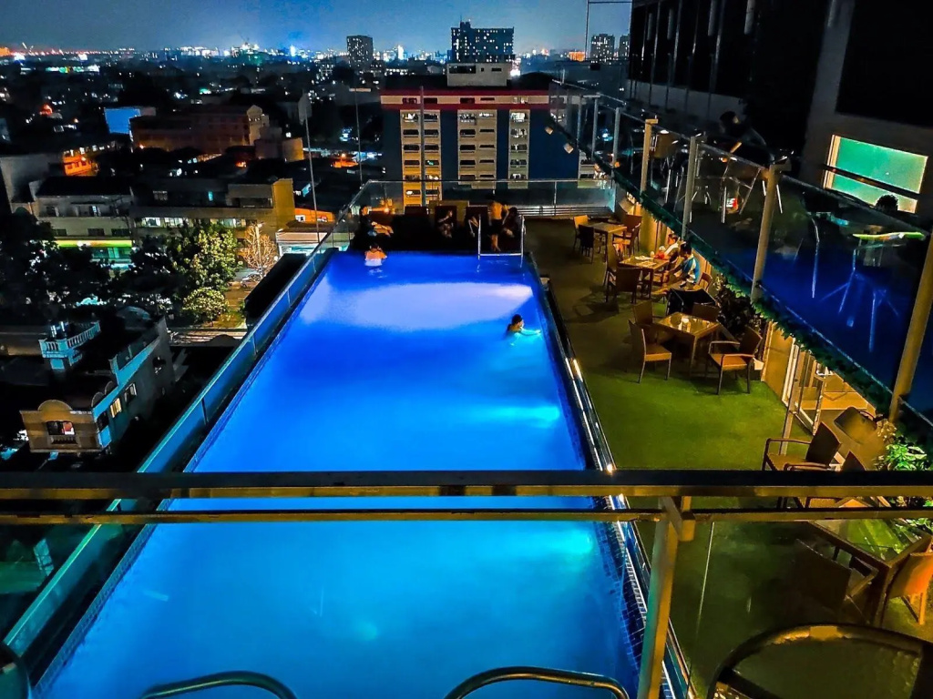 Selah Pods Hotel Manila