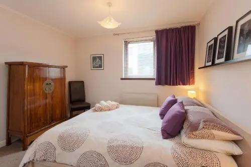 Logie Green Road Apartment