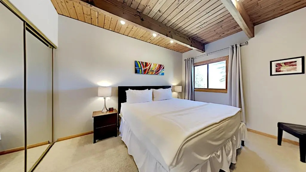 Timberline Condominiums 1 Bedroom Deluxe Unit B1C