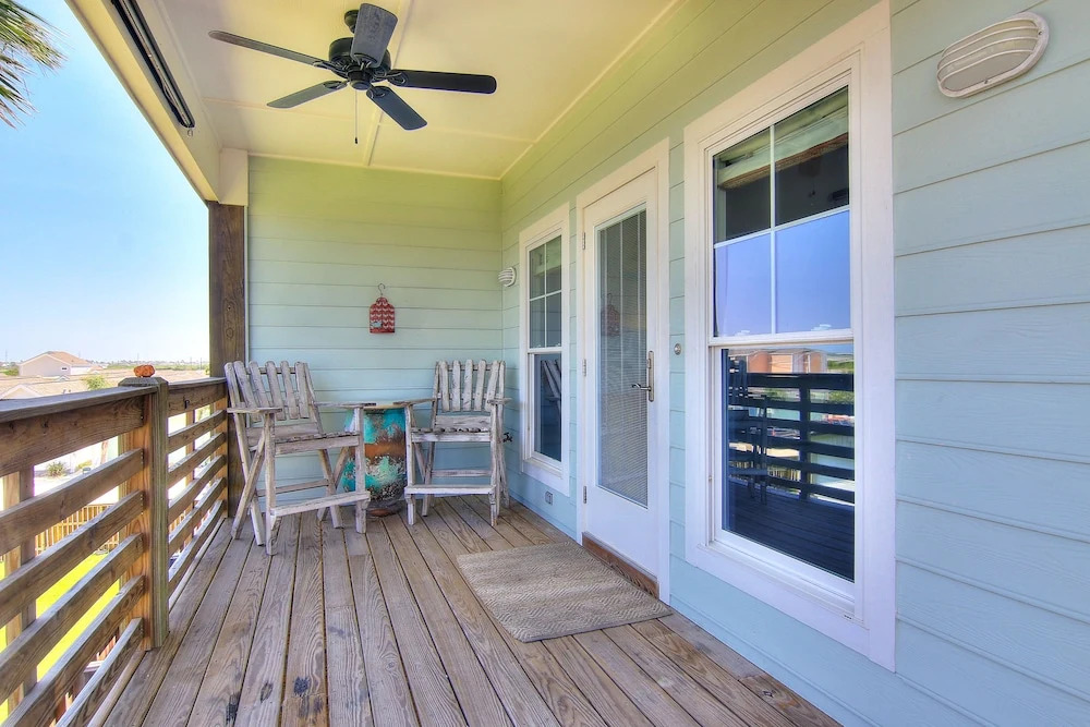 The Black Pearl 2 Bedrooms 2 Bathrooms Condo