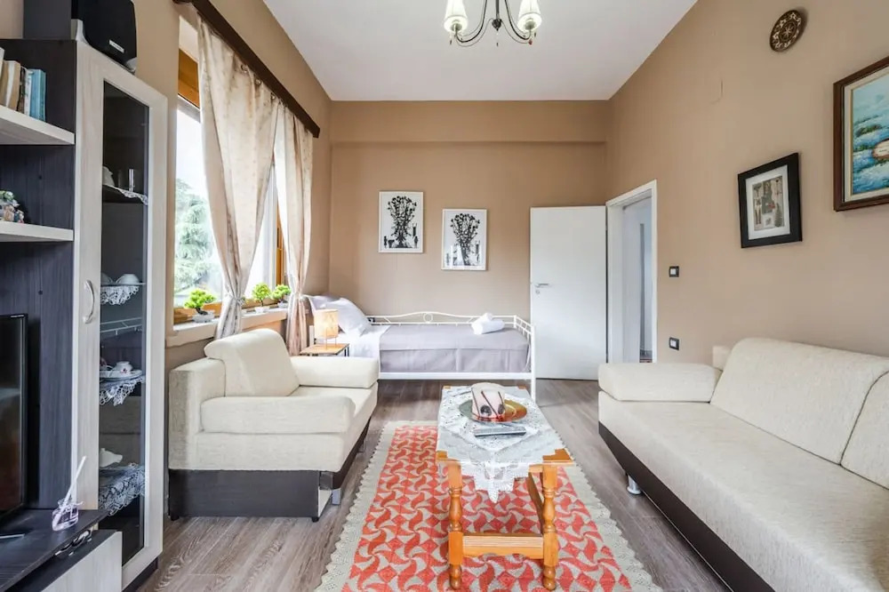 Maria s Apartment 1BR in City Center