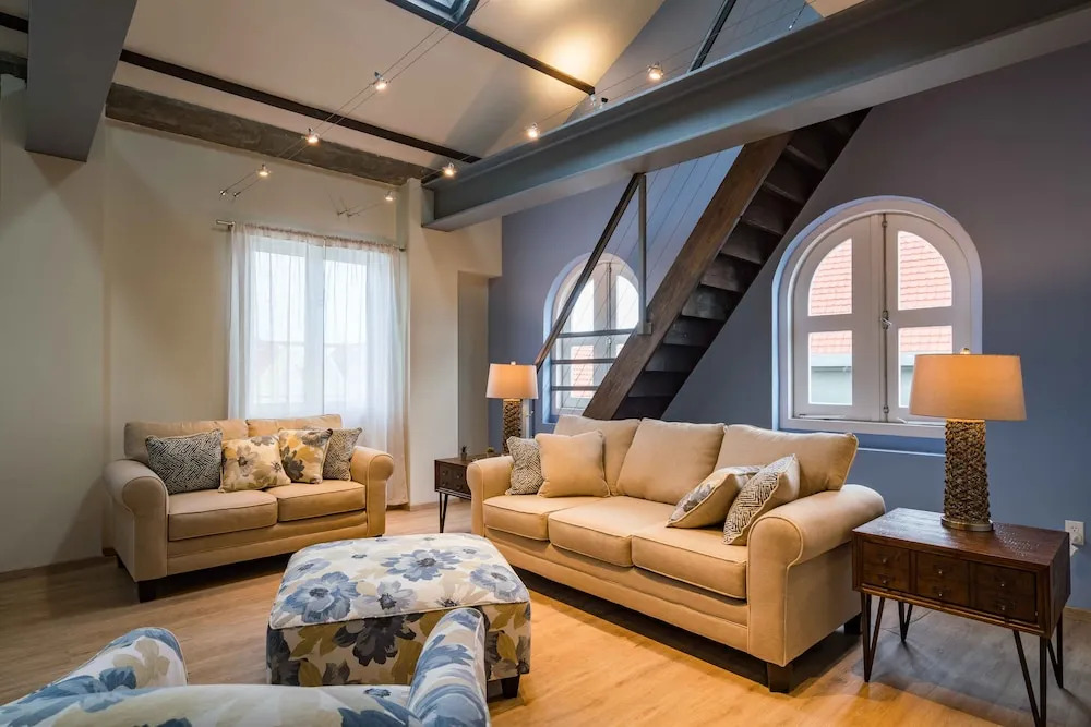 The Yellow Penthouse
