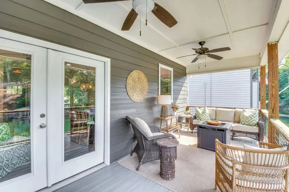 Lakefront Fun Near Clemson! Retreat w/ Pool Access