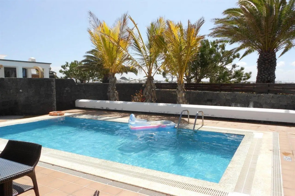 Villas Mamma Mia Sleeps 6 with Pool