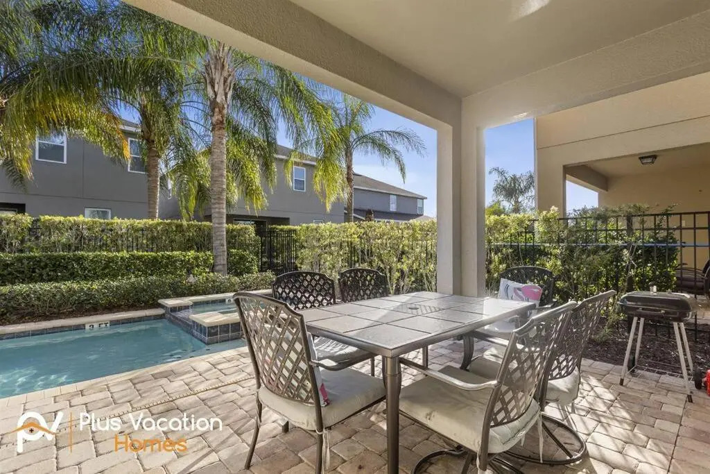 25% Off 8BR Home. PoolSpaMovie Game Rooms