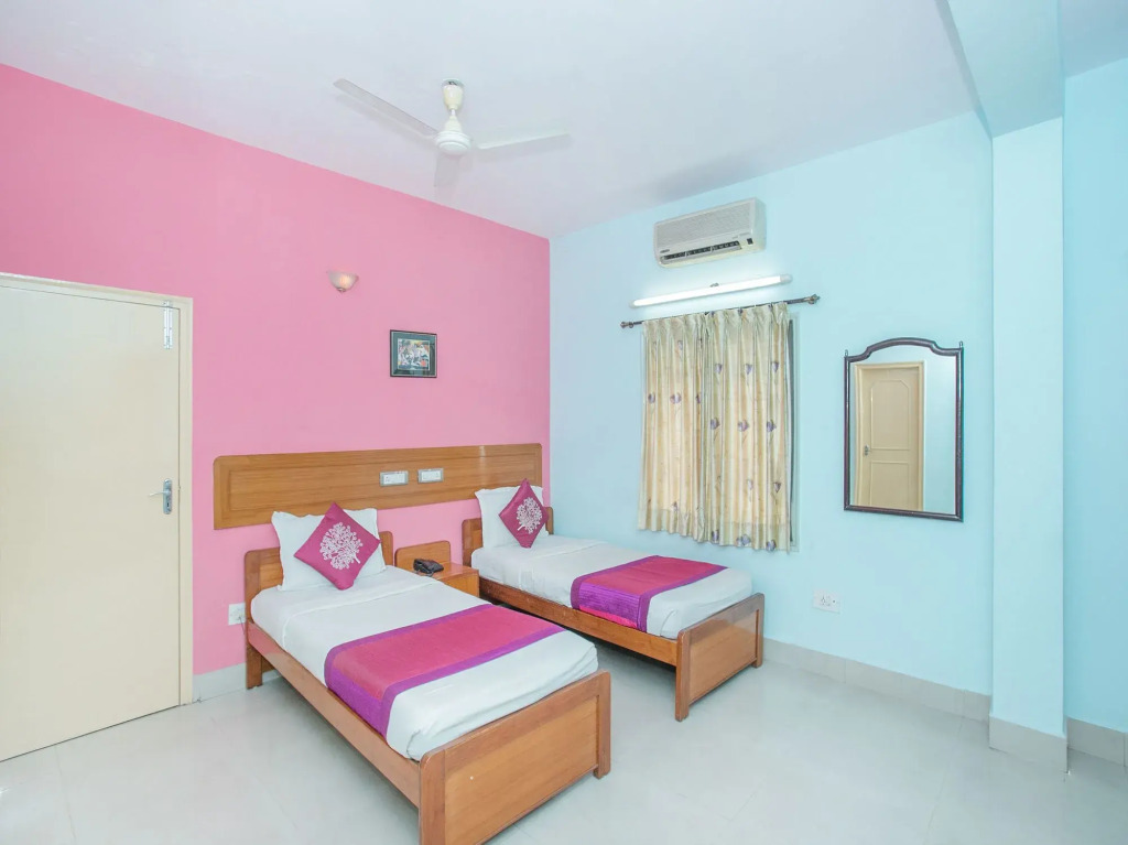 Hotel Red Carpet Residence by OYO Rooms